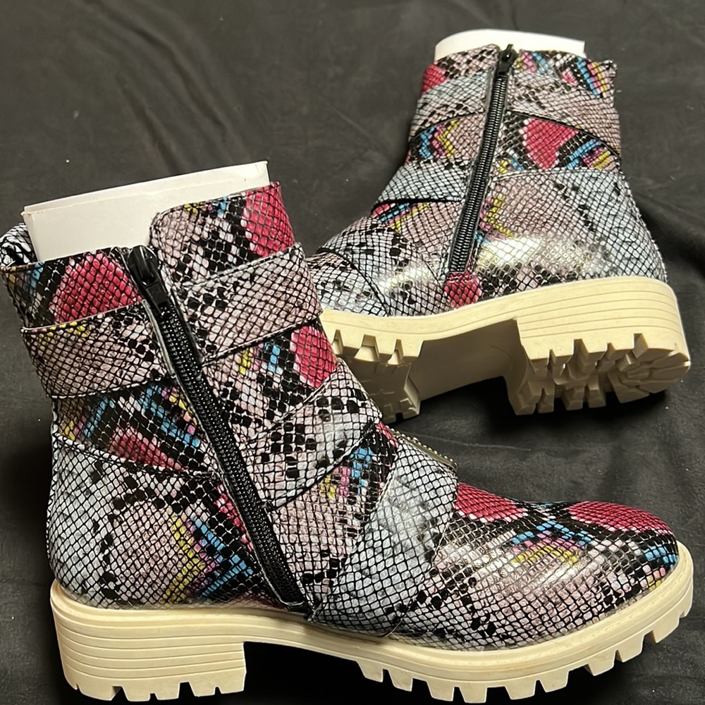 Over ankle high boots - Picture 5 of 7